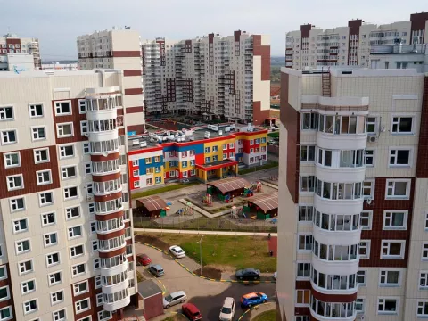 Займ под залог недвижимости, место действия — Москва